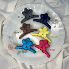 Vibrant Petal Medium Clips