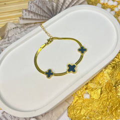 Black Luminous Clover Aureate Whisper