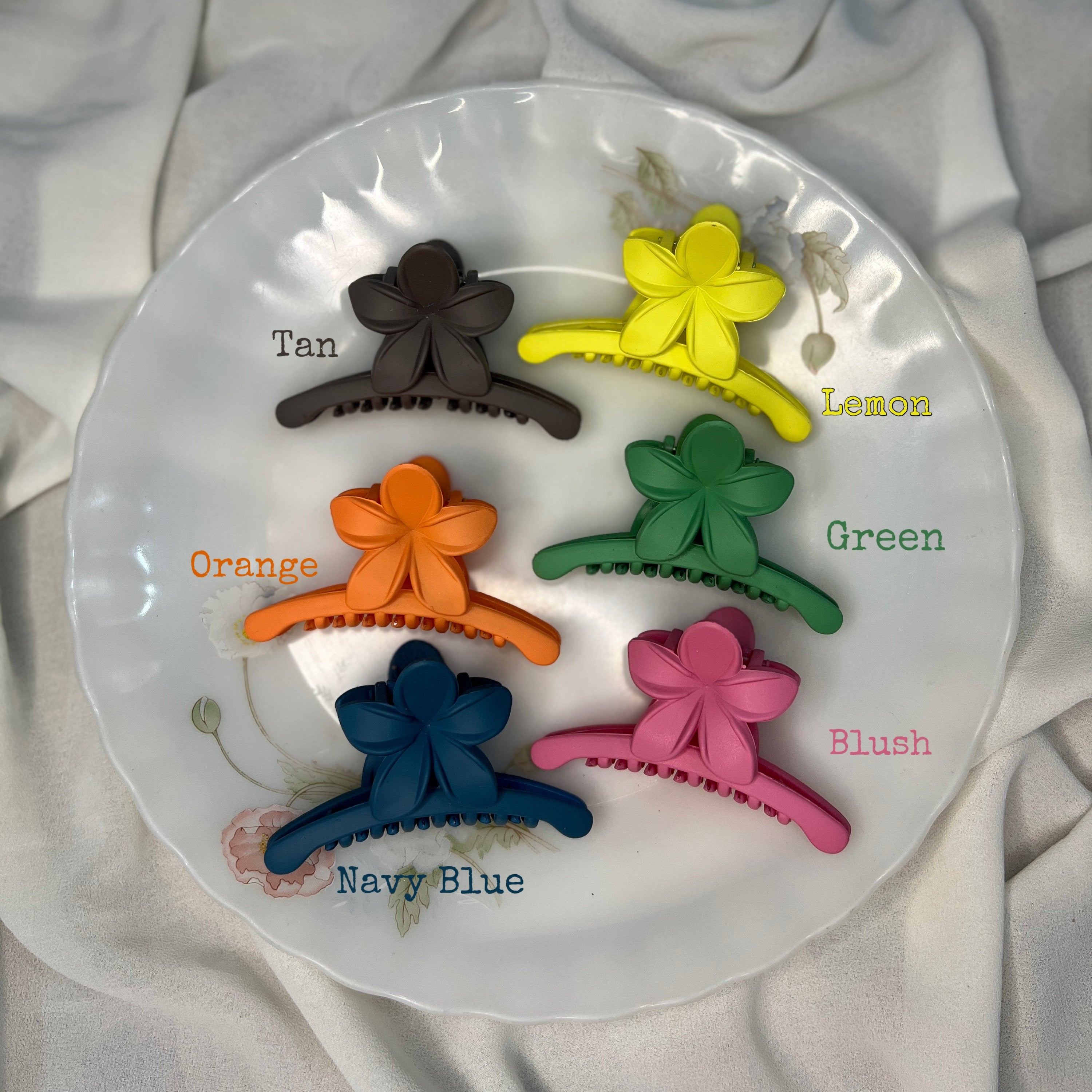 Vibrant Petal Medium Clips