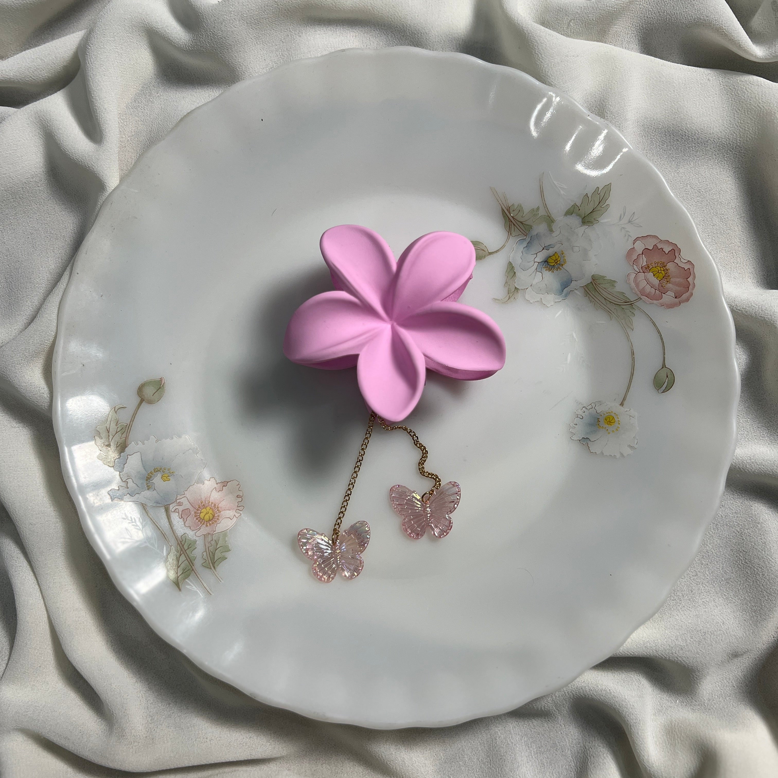 Solid Butterfly Hook Claw