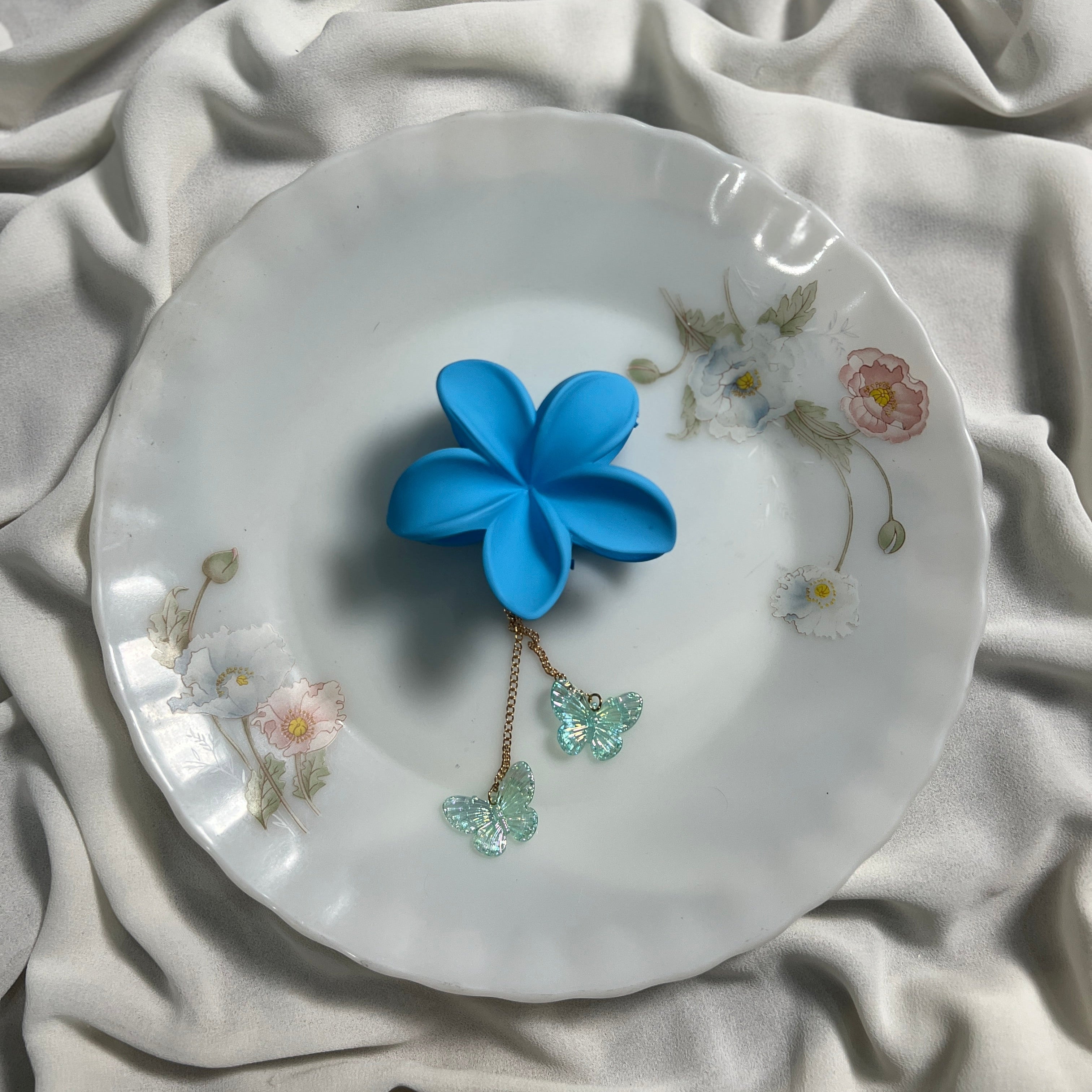 Solid Butterfly Hook Claw