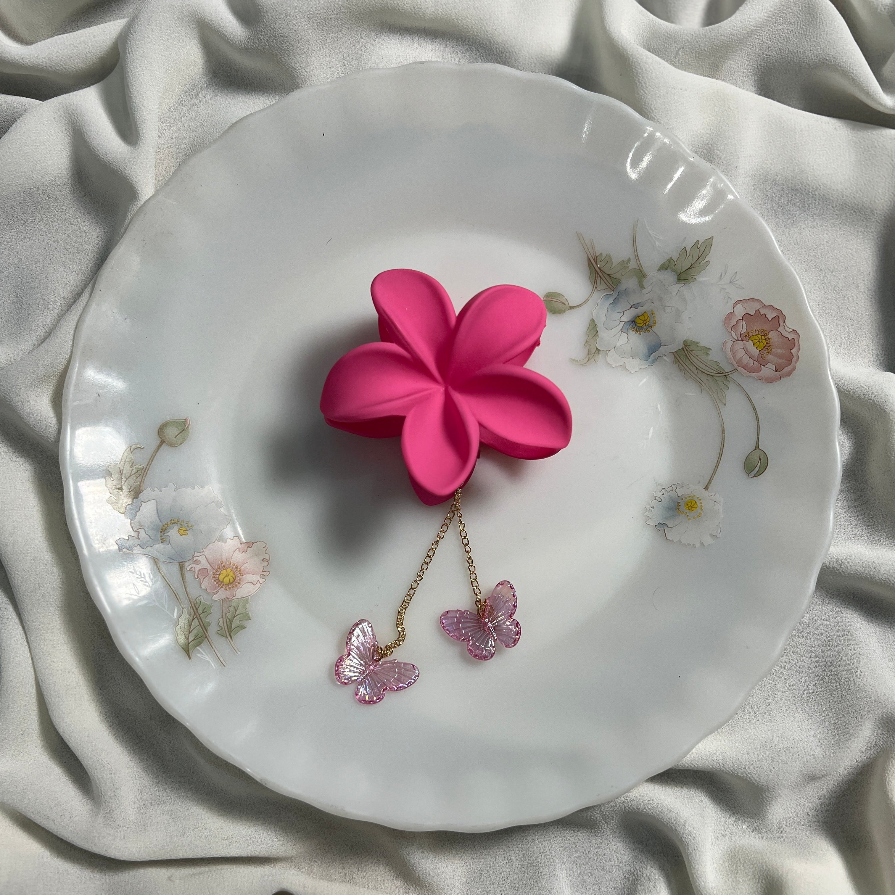 Solid Butterfly Hook Claw