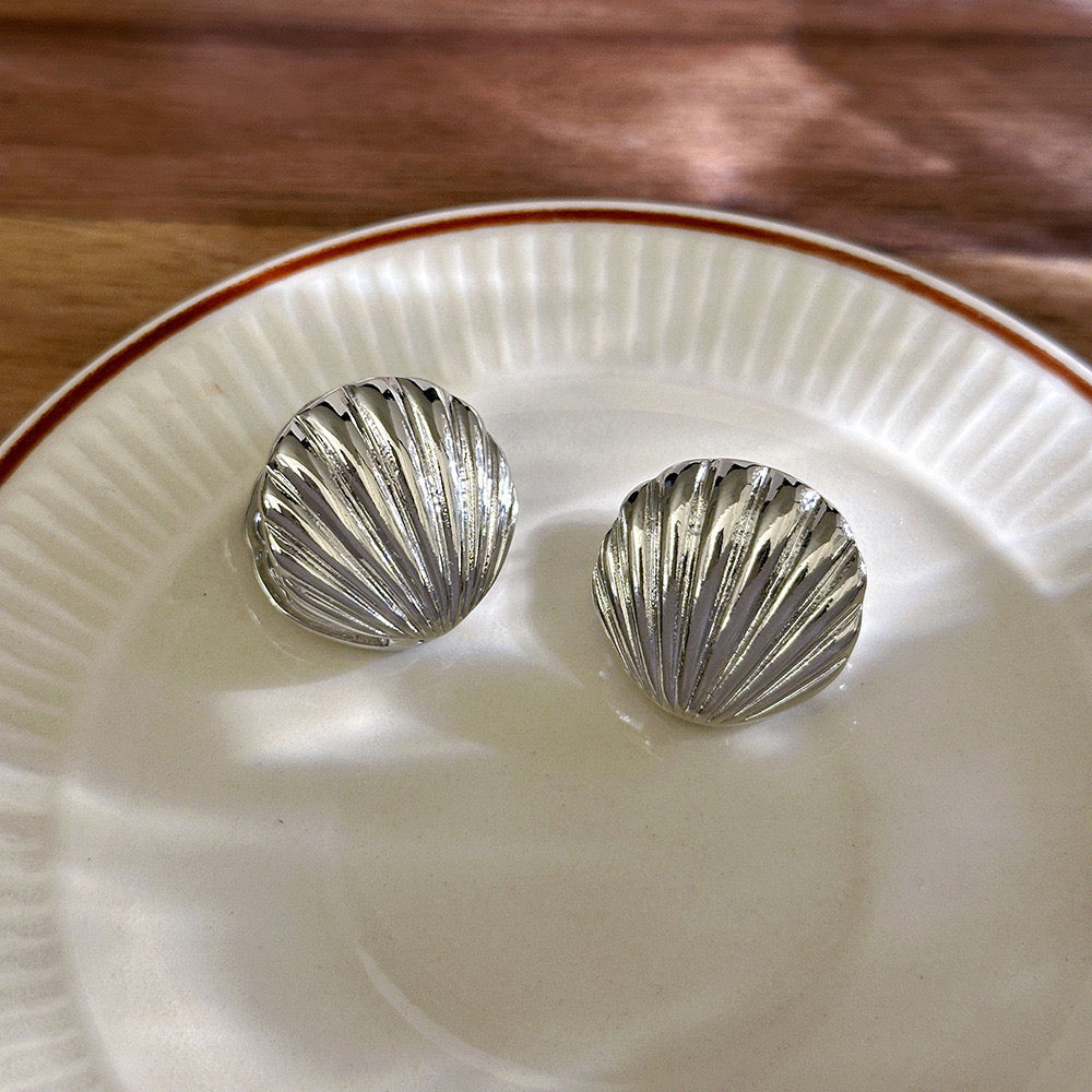 Silver Majestic Shell Earrings
