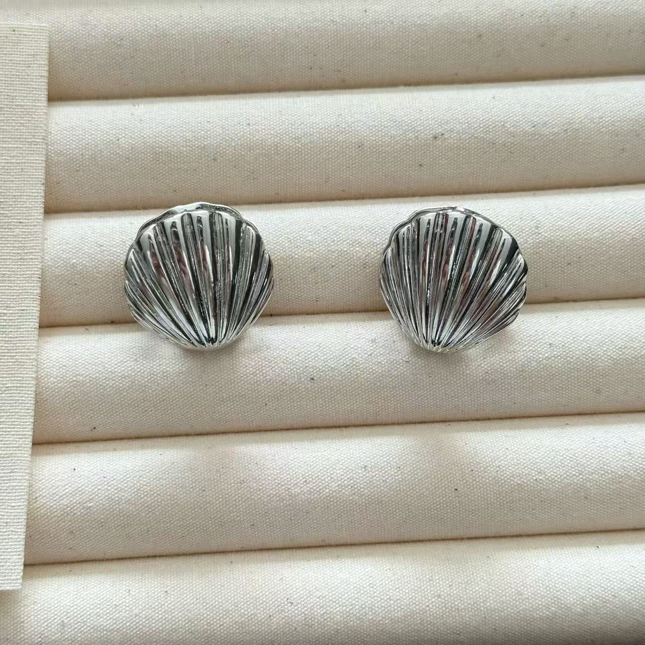 Silver Majestic Shell Earrings