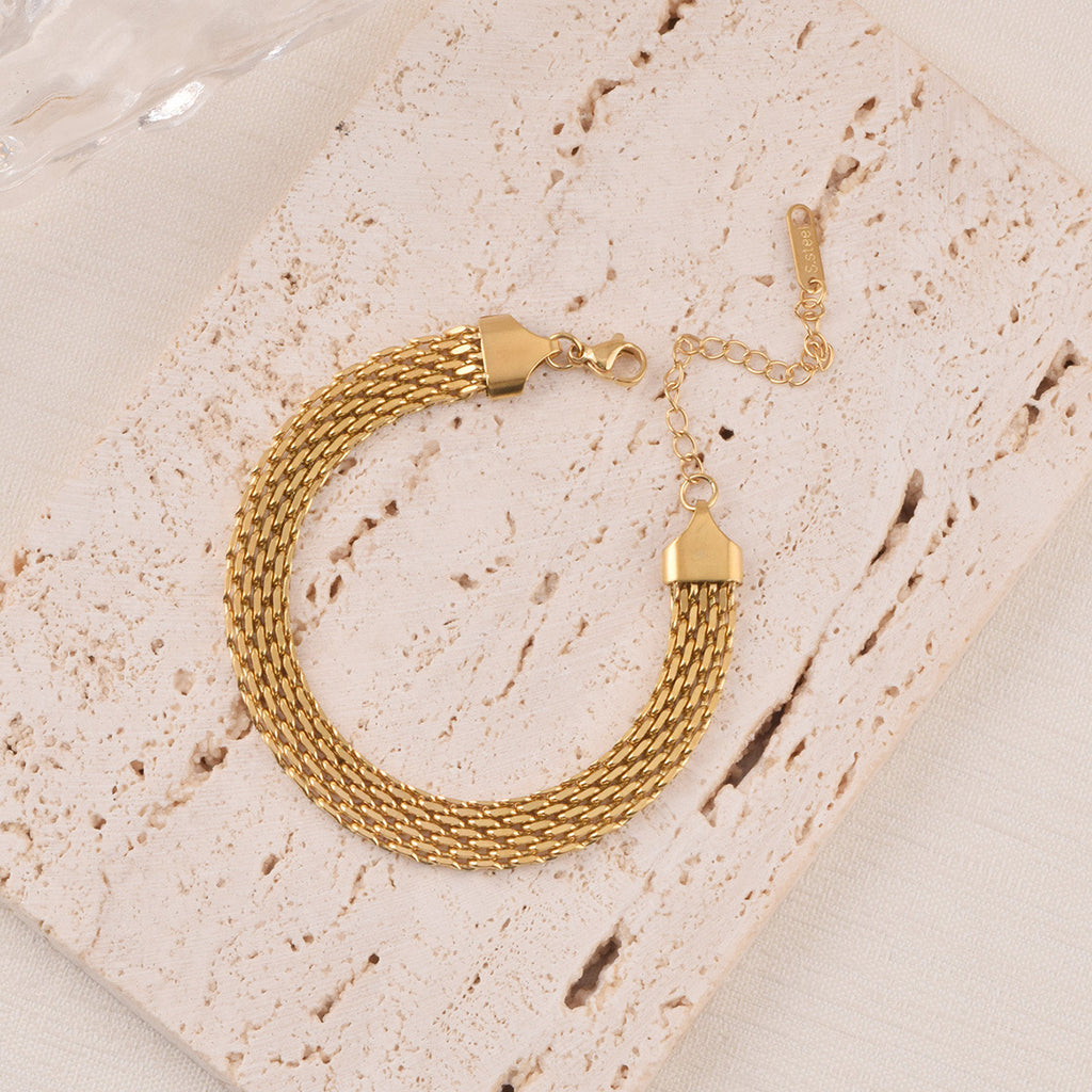 Luxe Interlock Amber Brilliance