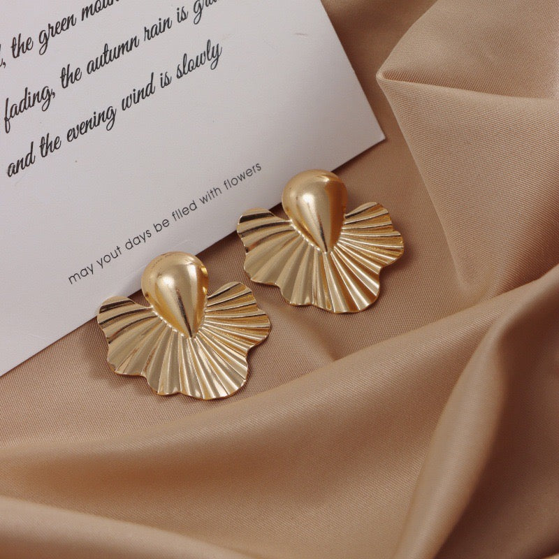 Golden Teardrop Elegance Earrings