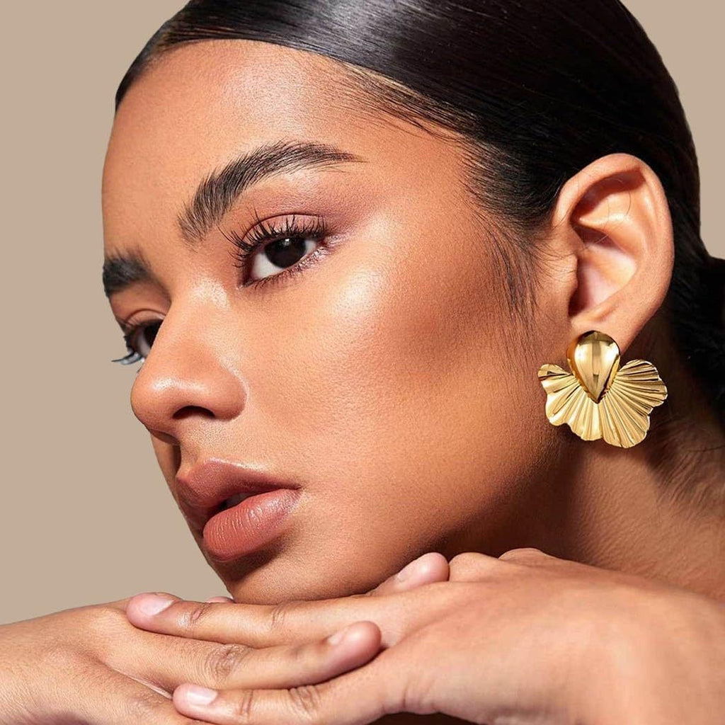 Golden Teardrop Elegance Earrings