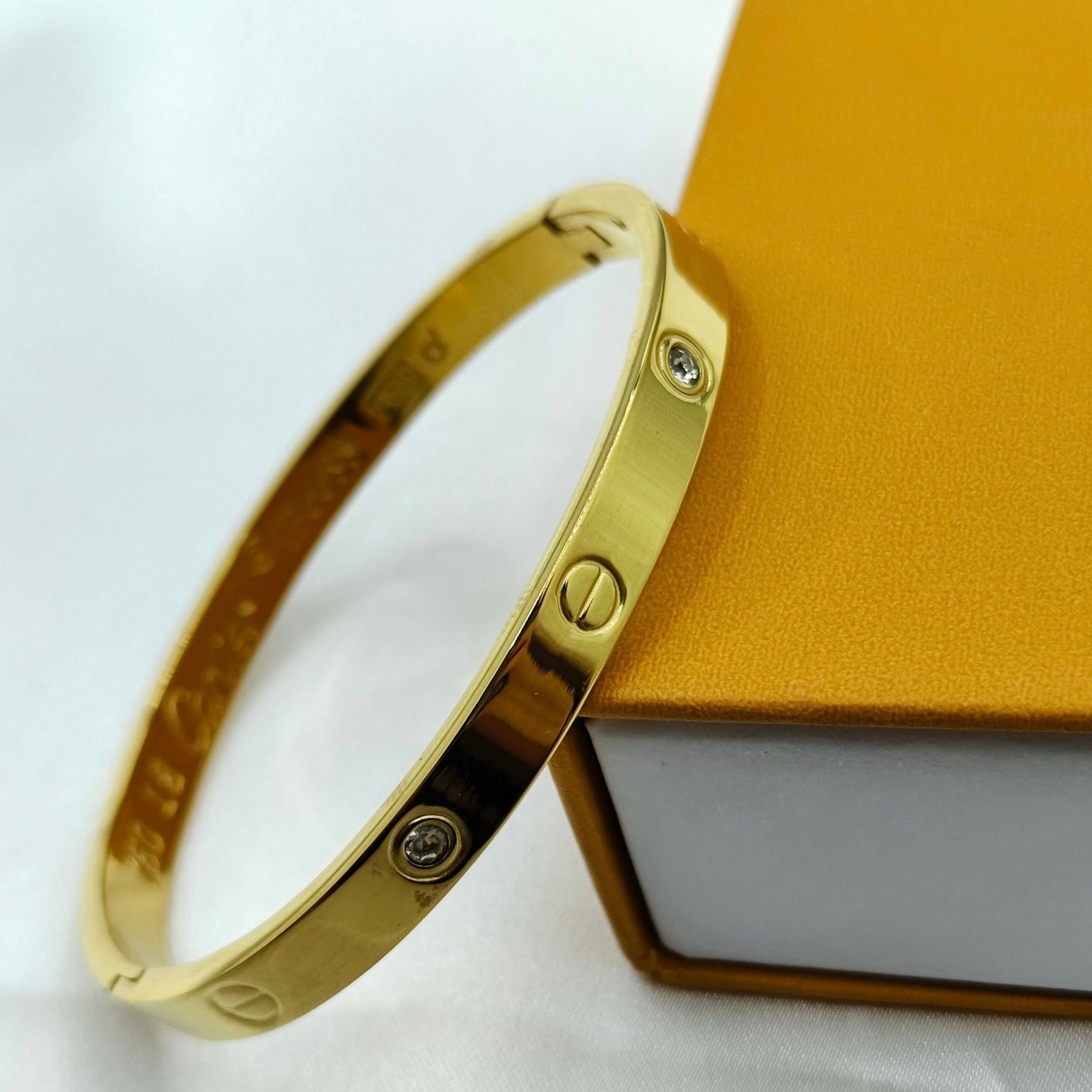 Cartier timeless Handcuffs