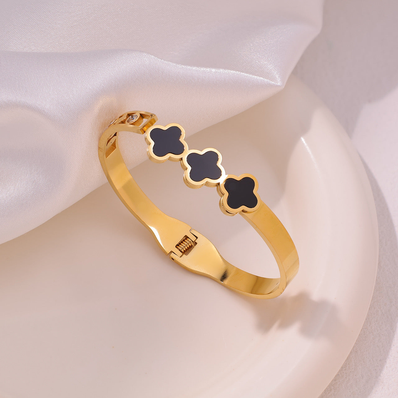 Elegant Triple Clover Bracelets