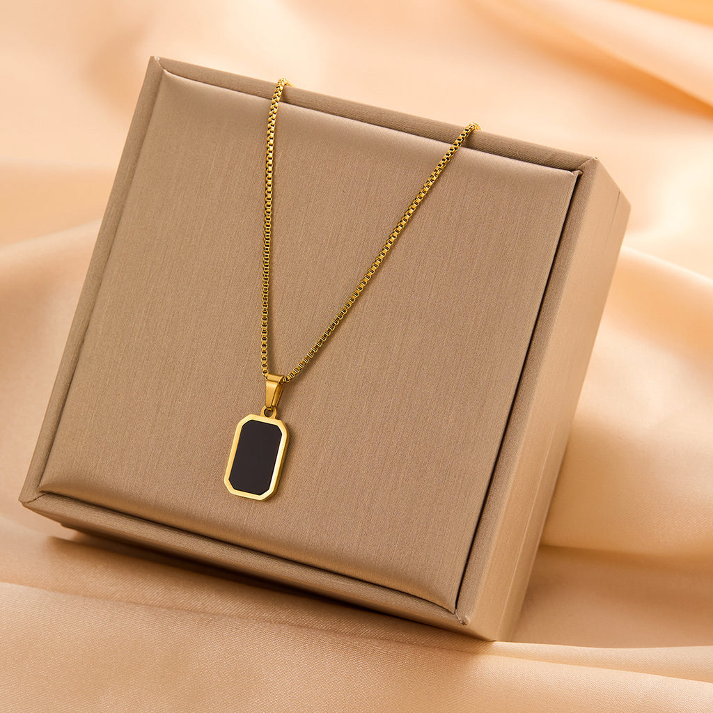 Majestic double sided pendent