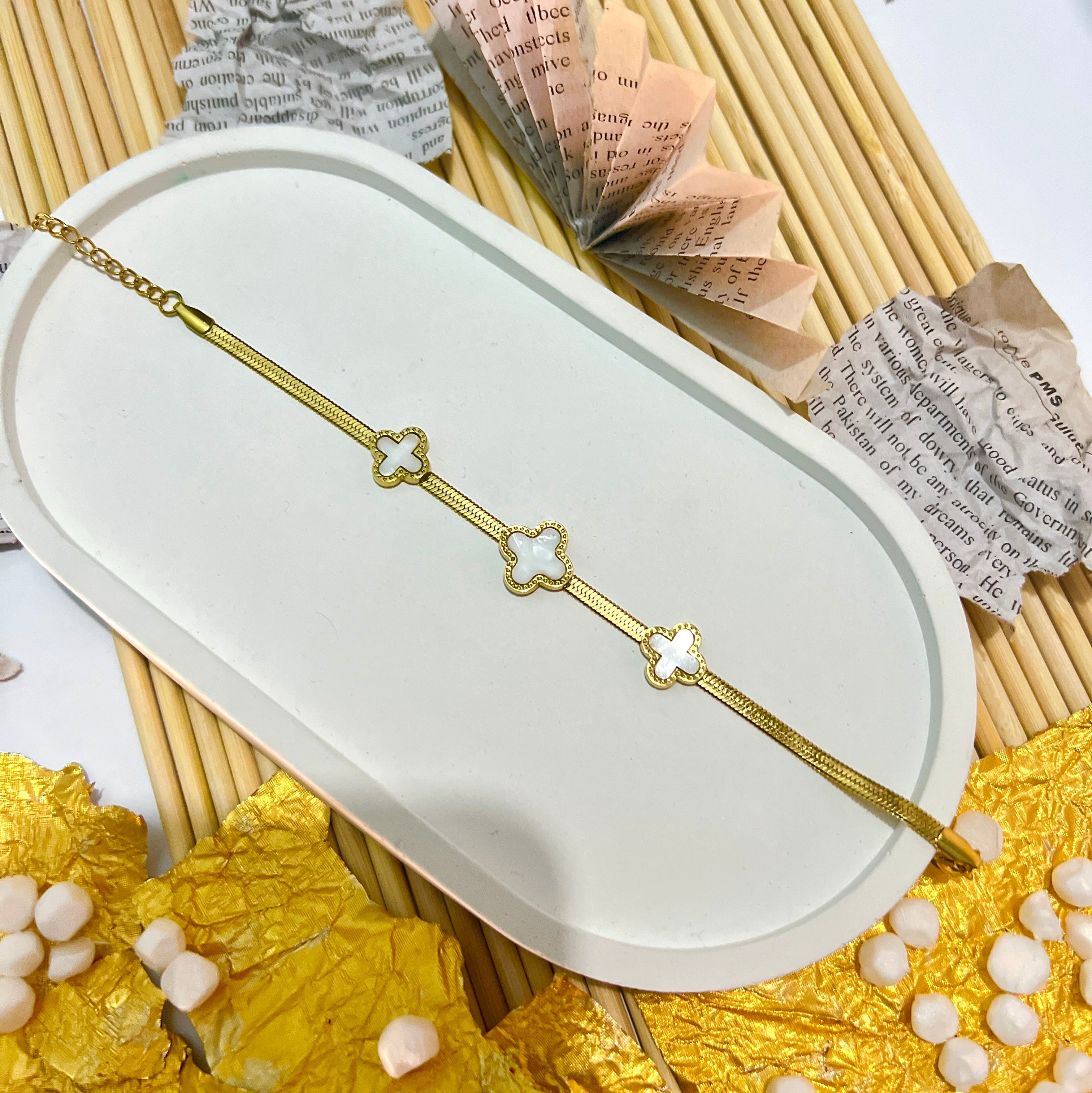 White Luminous Clover Aureate Whisper