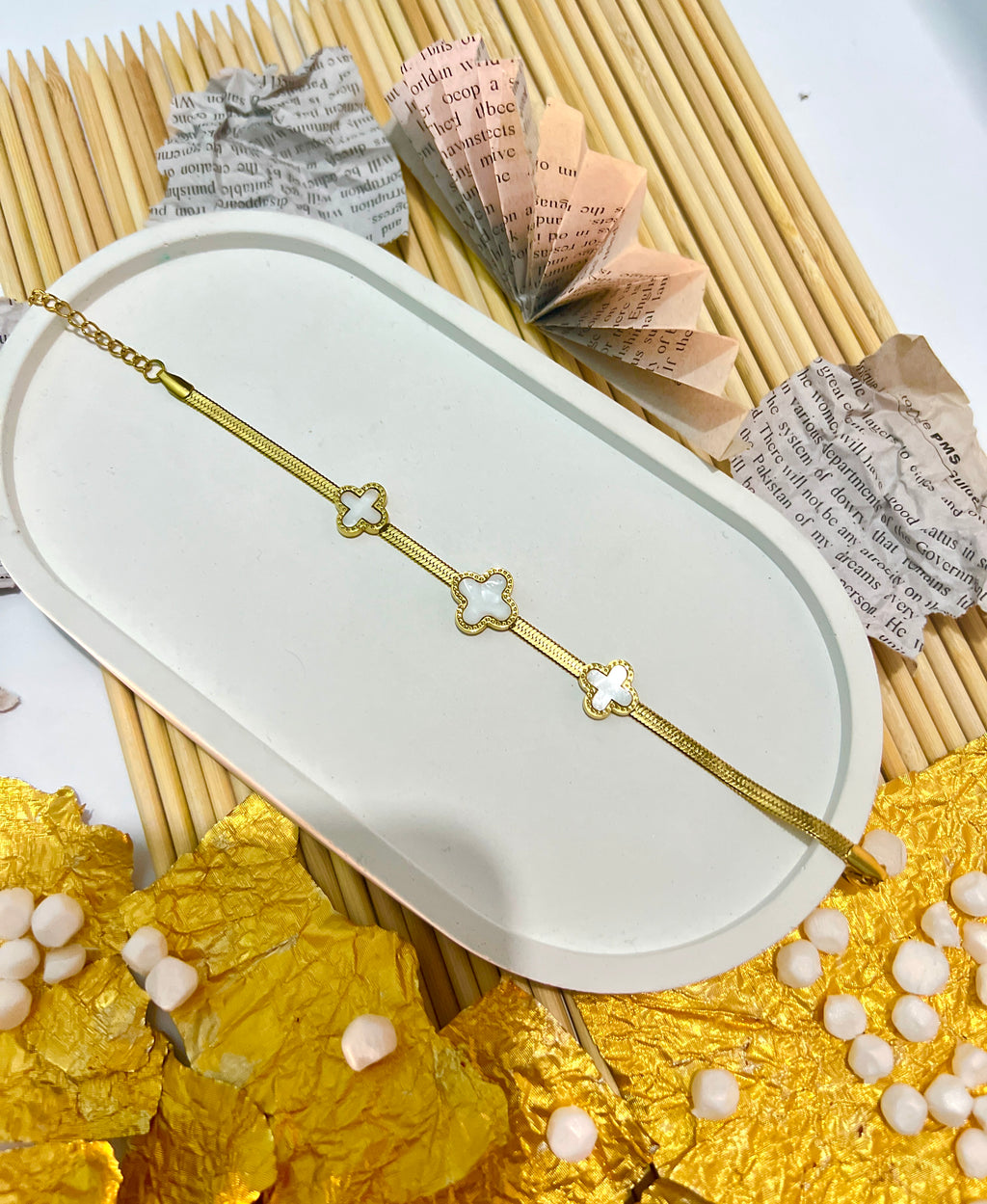 White Luminous Clover Aureate Whisper