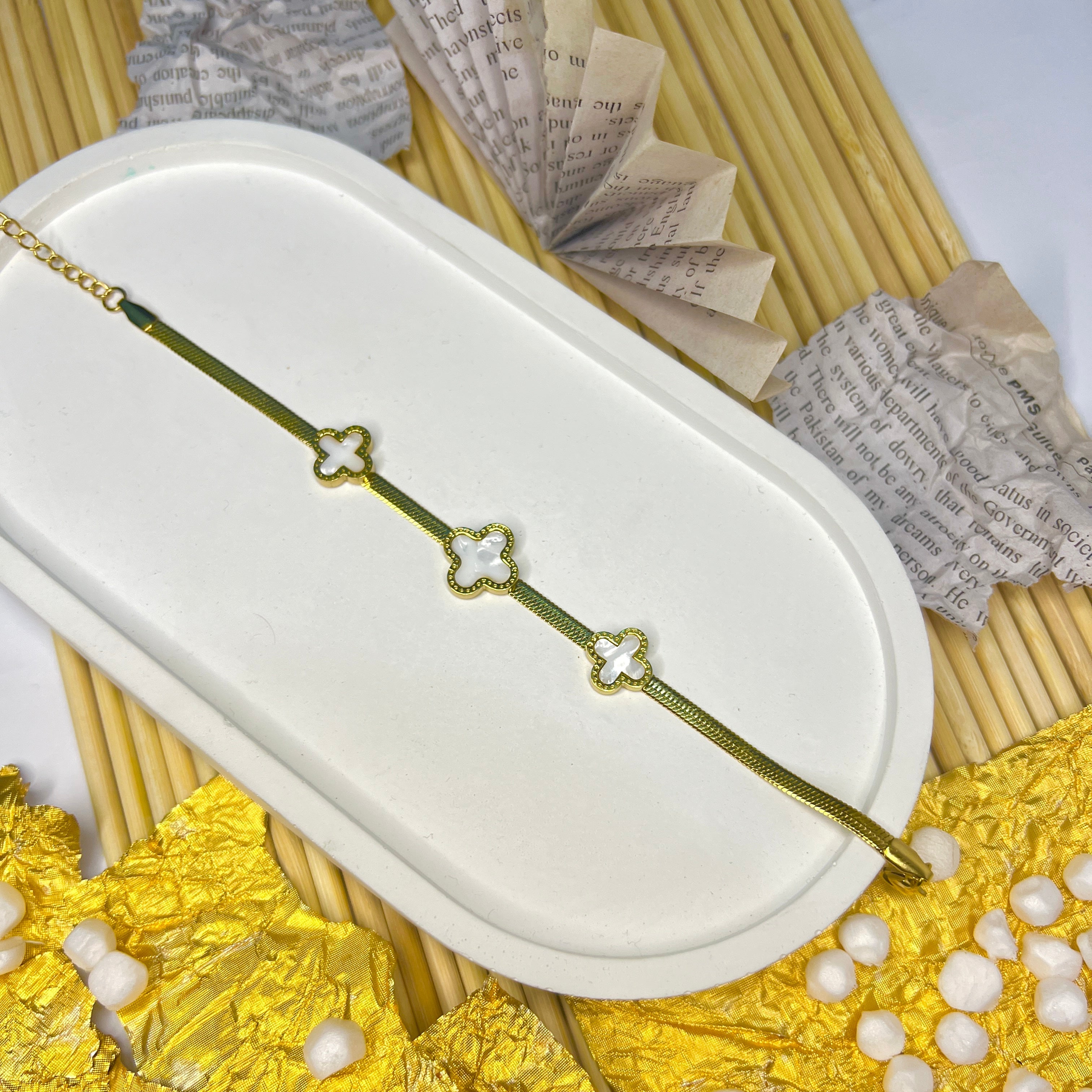 White Luminous Clover Aureate Whisper