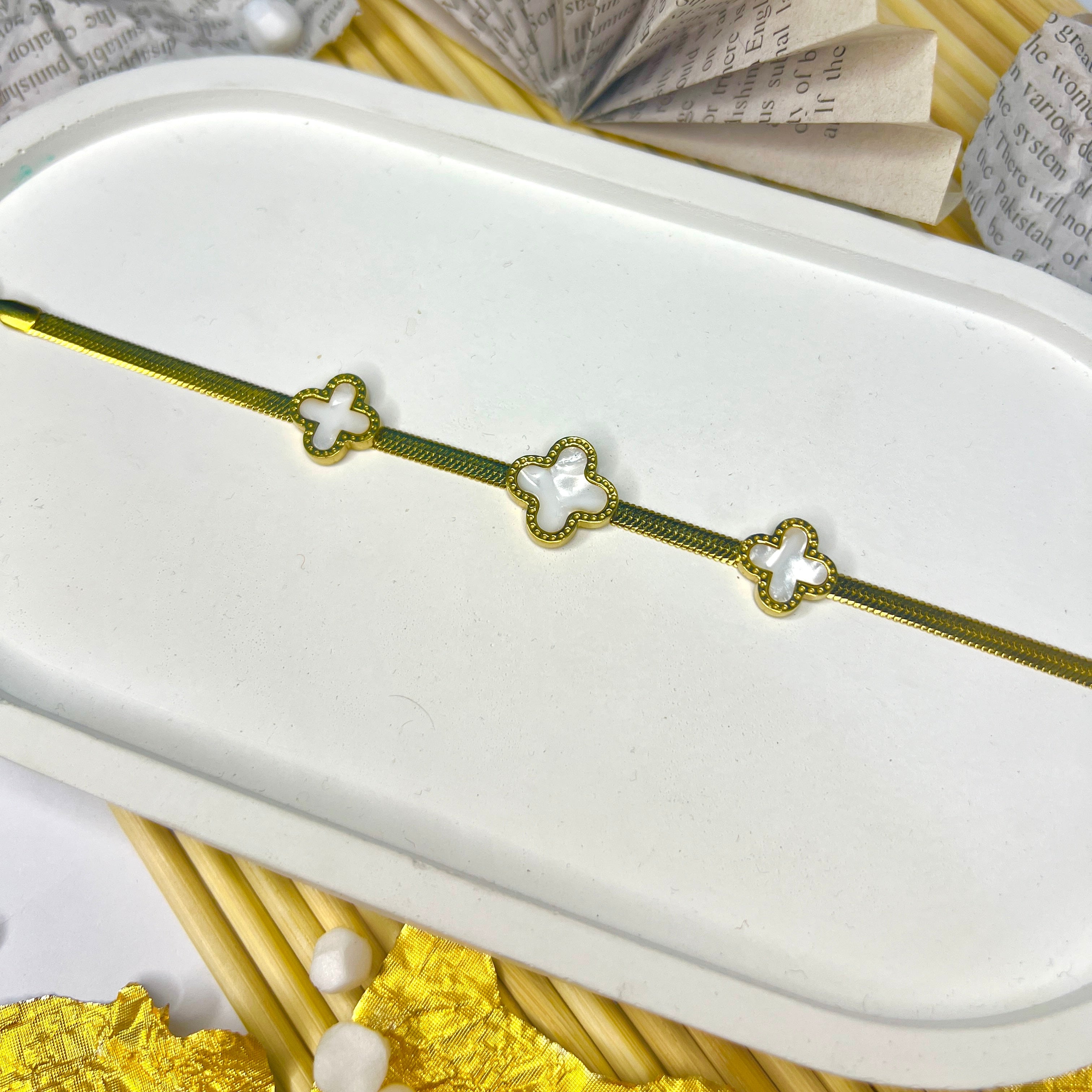 White Luminous Clover Aureate Whisper