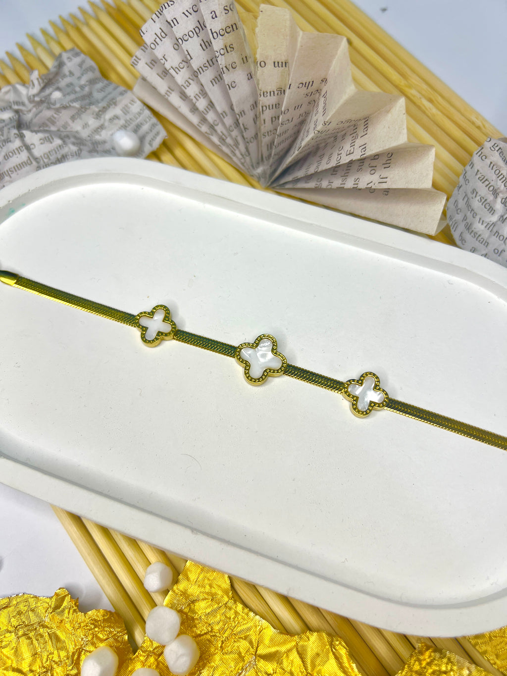 White Luminous Clover Aureate Whisper