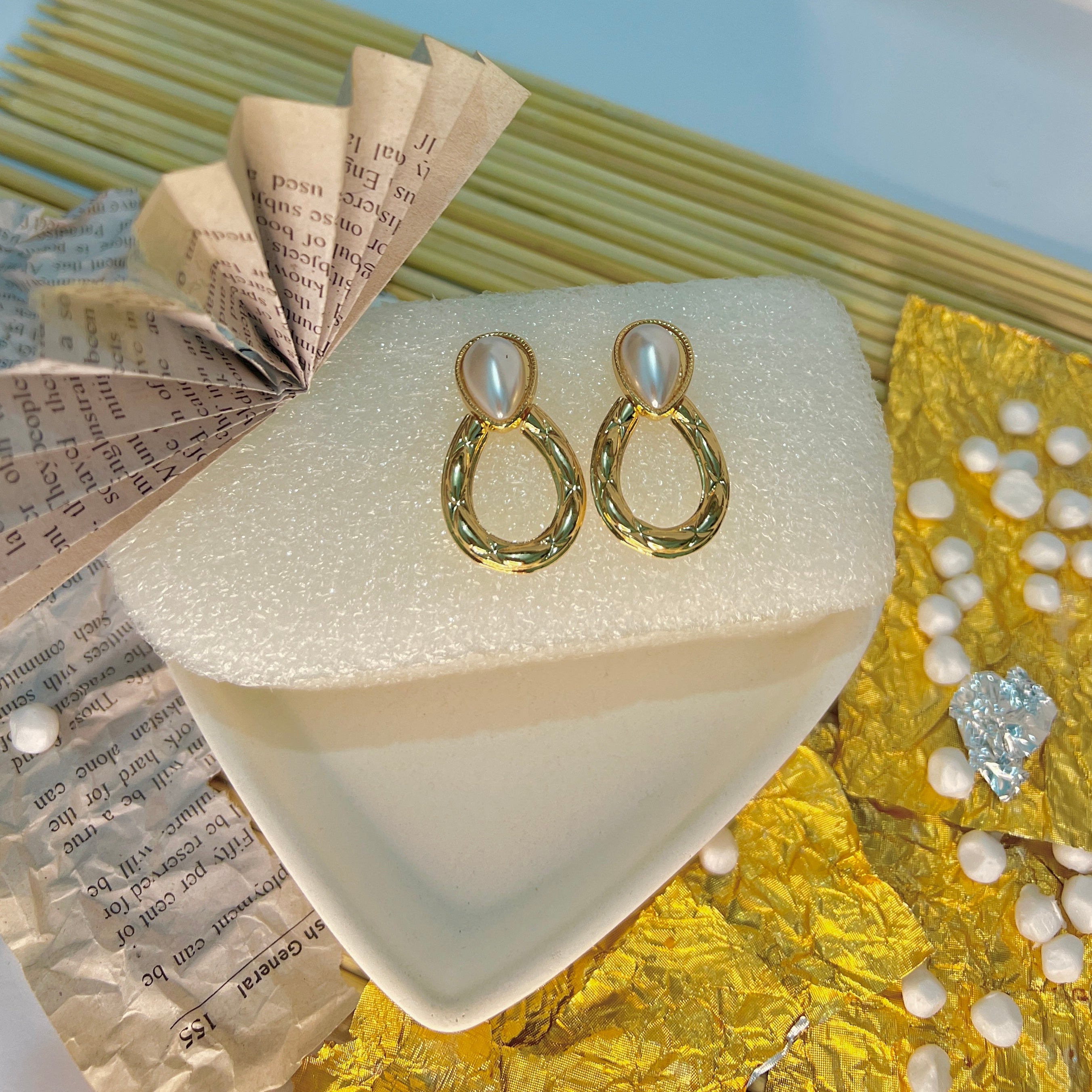 Pearl Oval Dangle Earrings