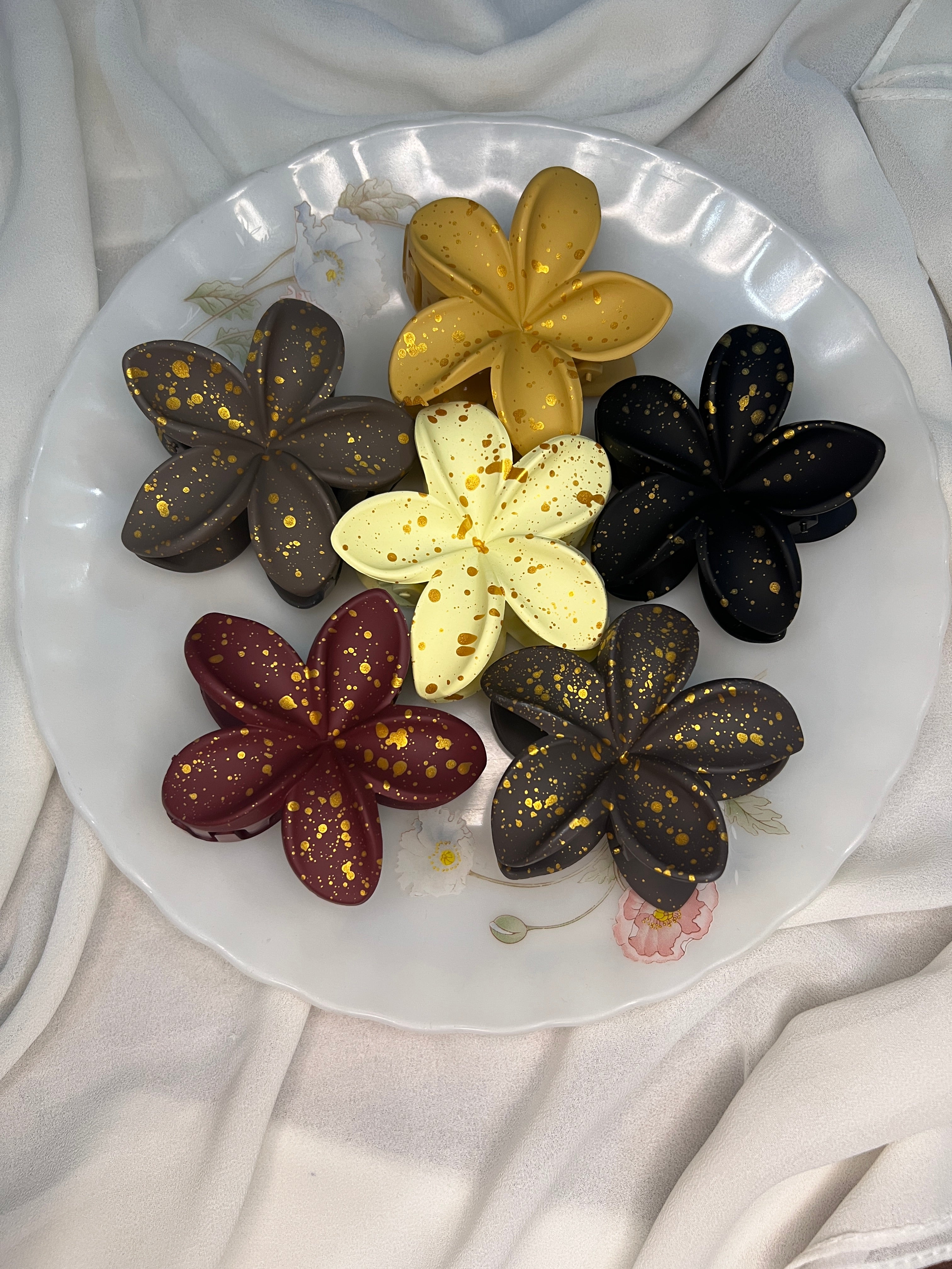 Solid Doted Hair Claws