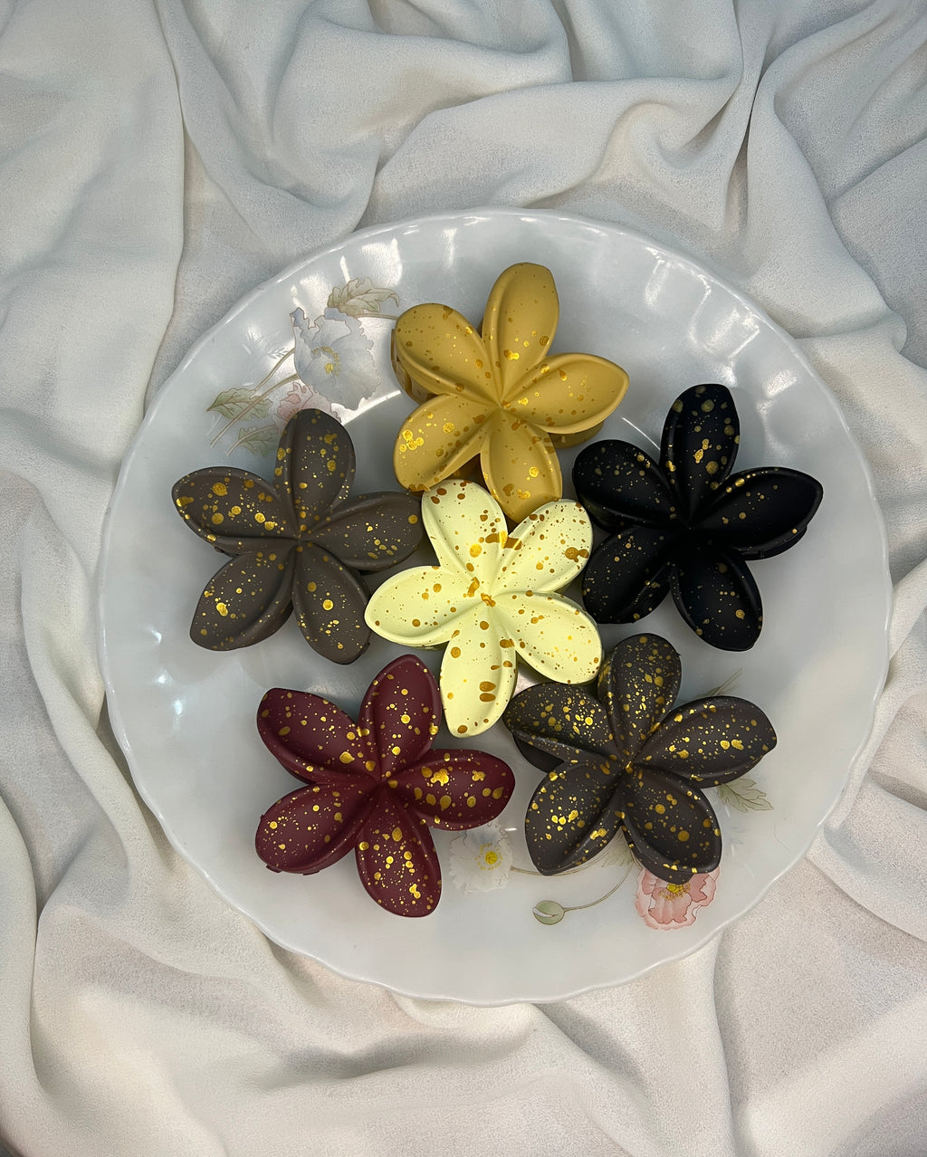 Solid Doted Hair Claws