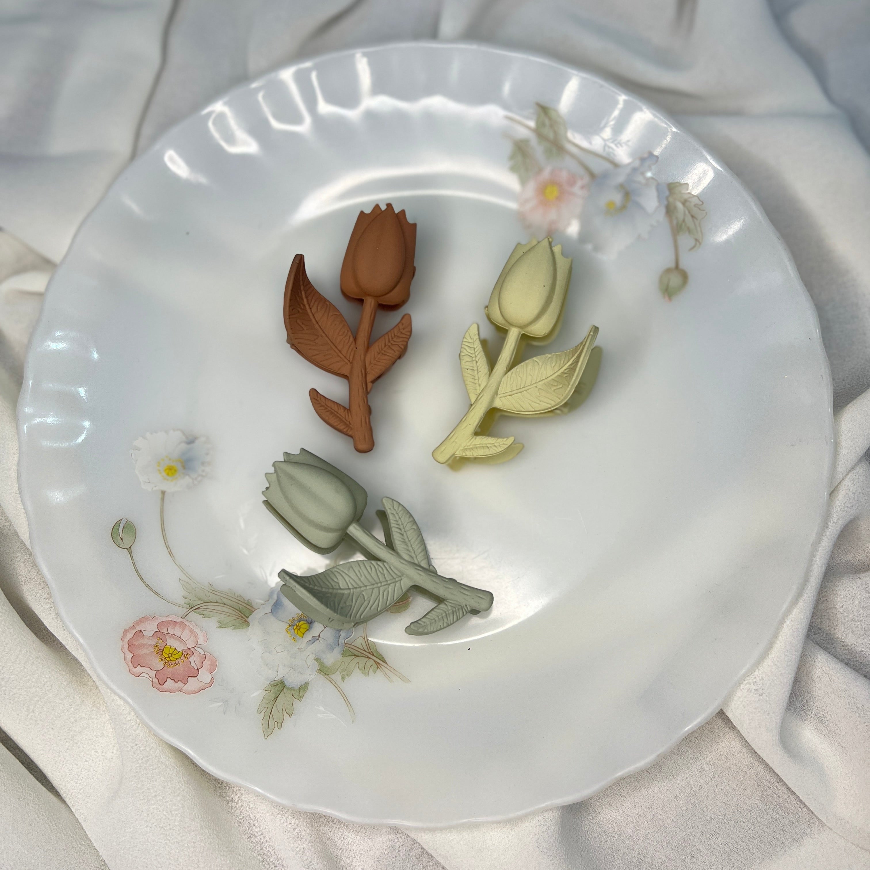 Tulip Hair Clips Medium