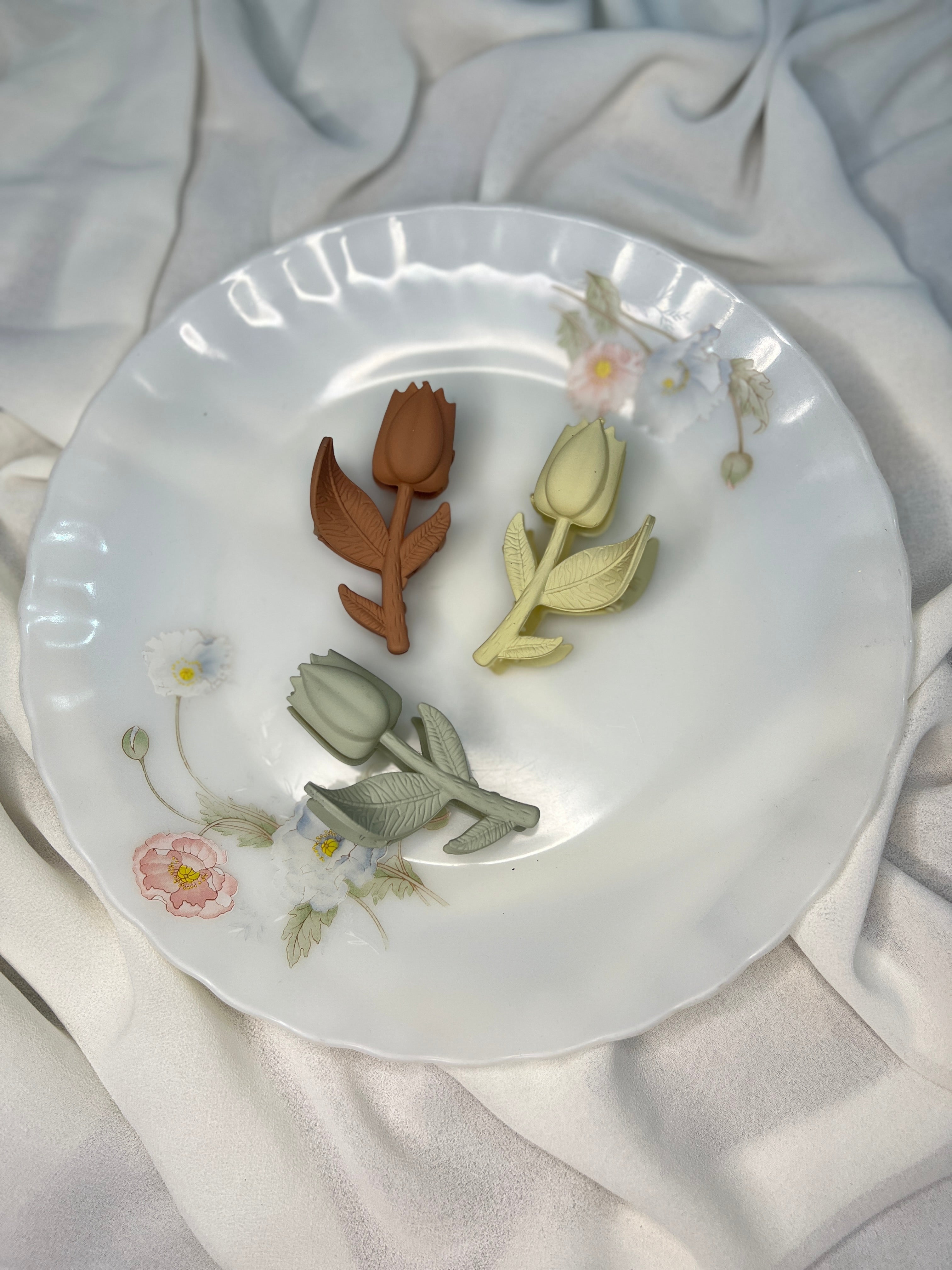 Tulip Hair Clips Medium