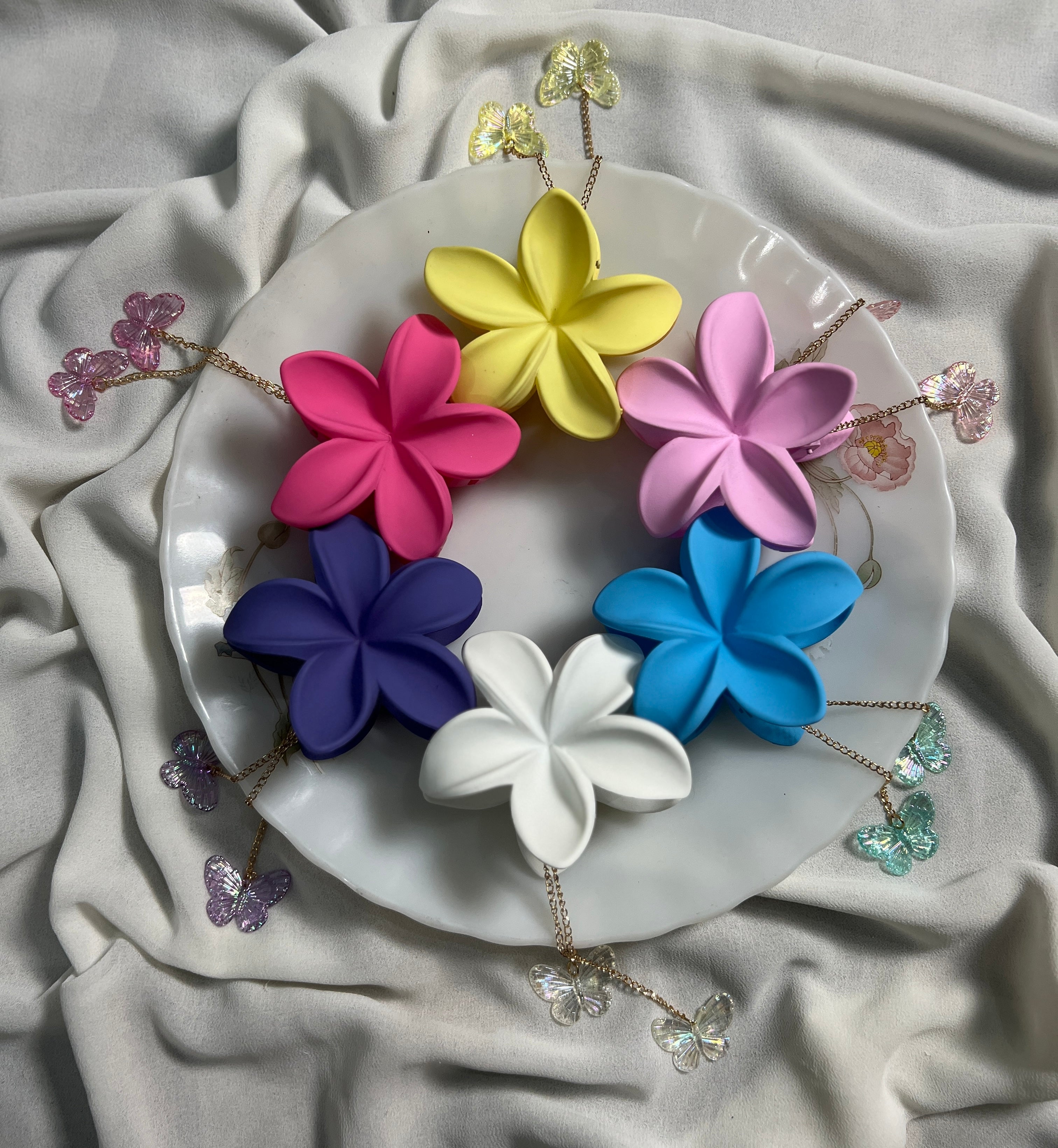 Solid Butterfly Hook Claw