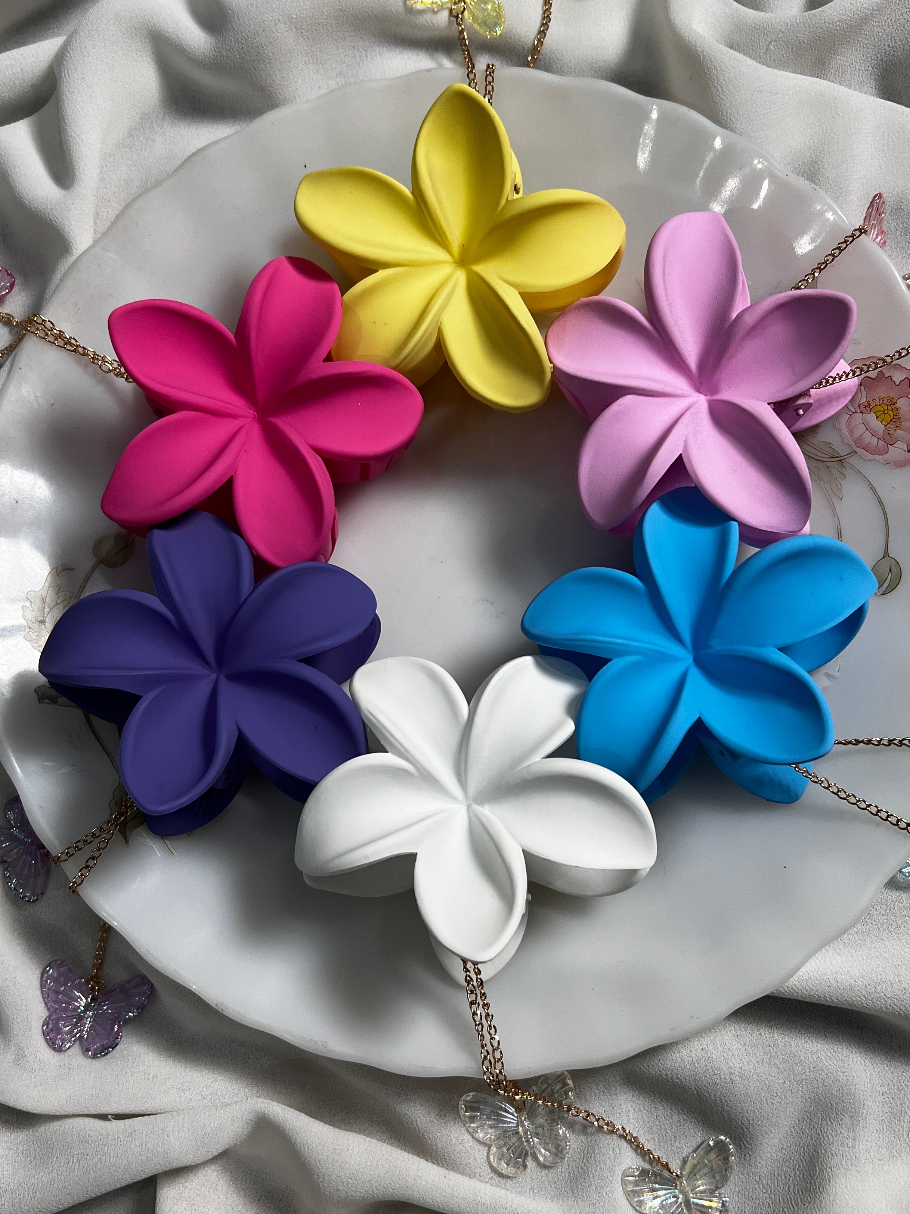 Solid Butterfly Hook Claw