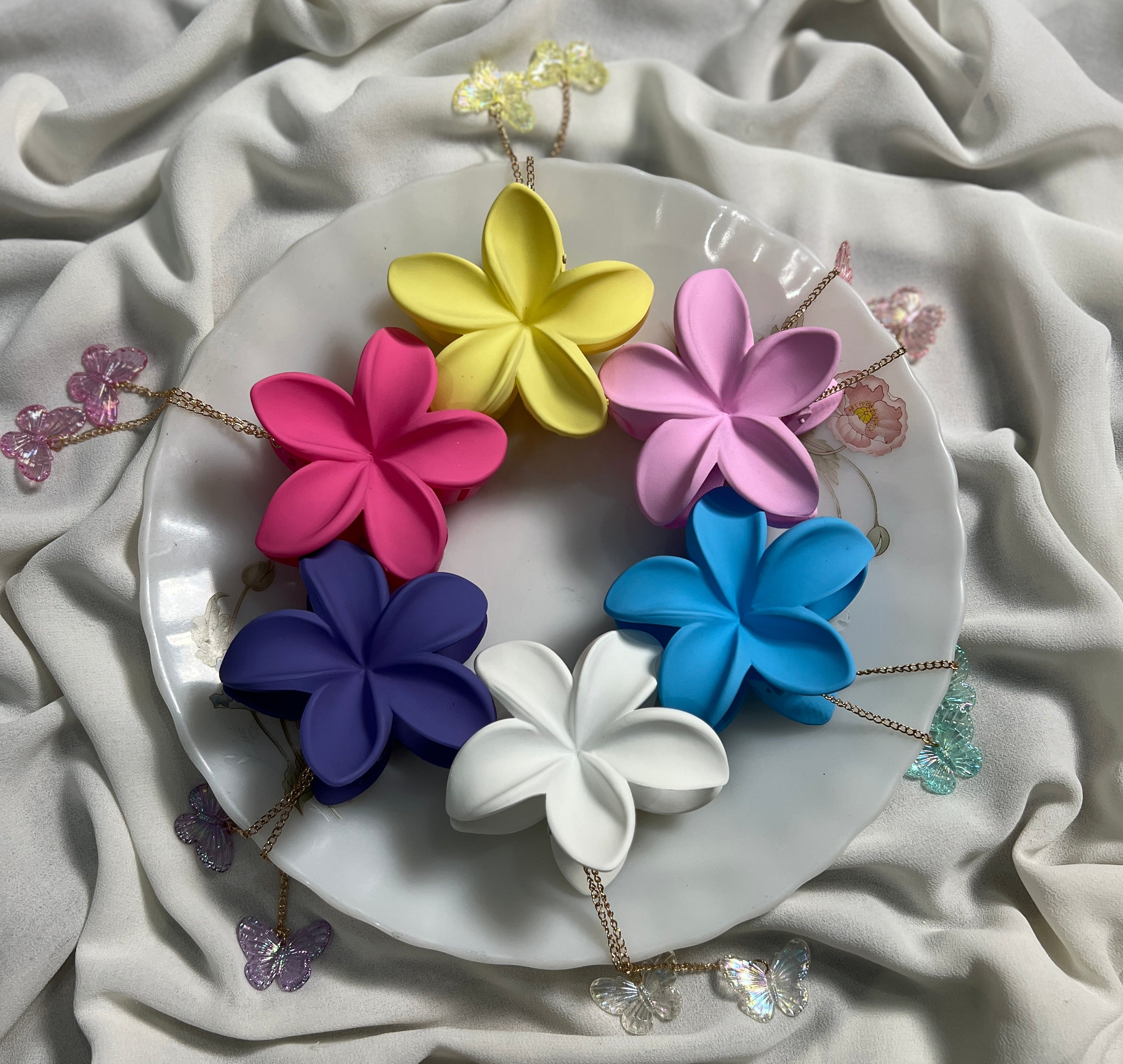 Solid Butterfly Hook Claw