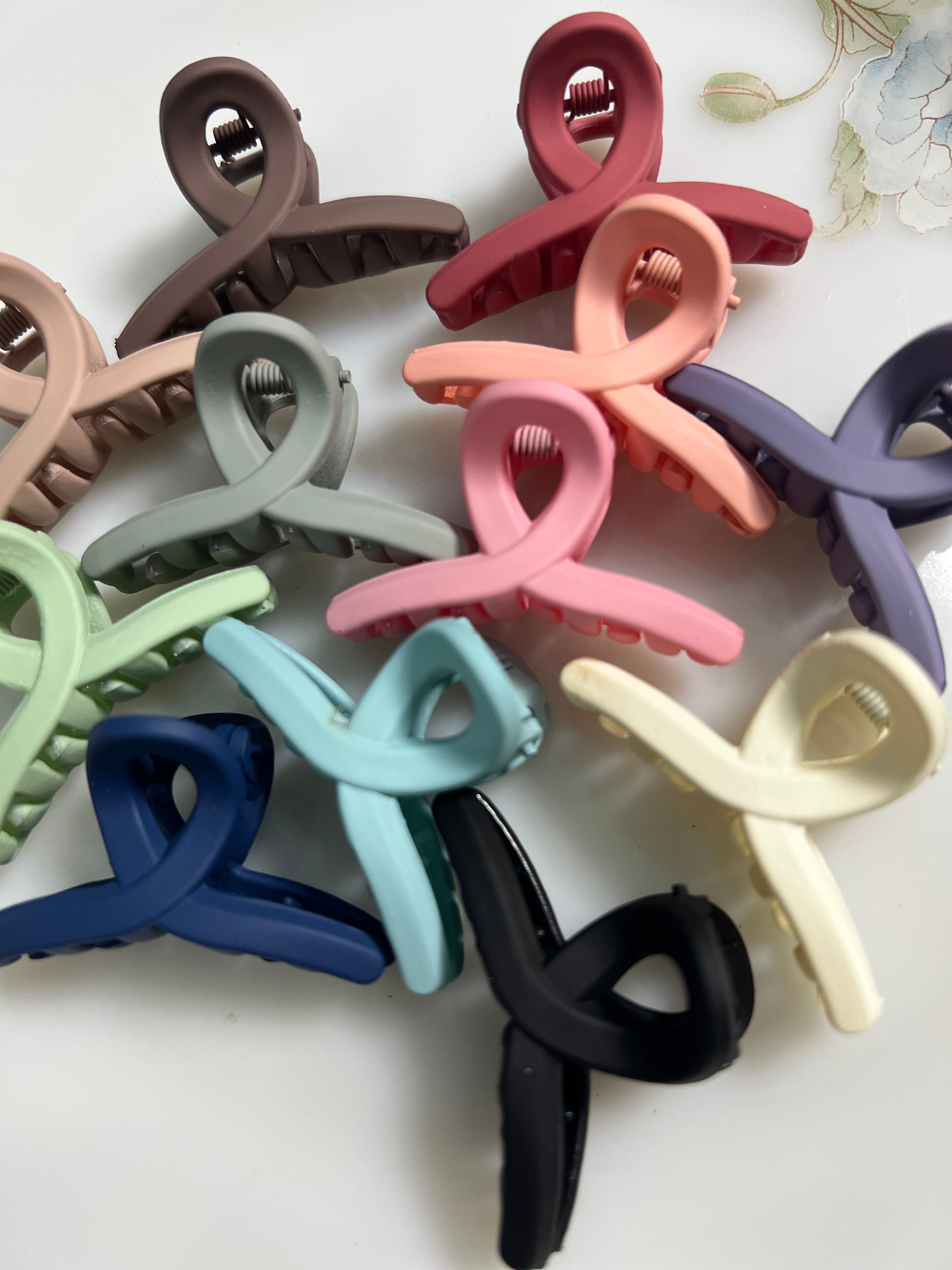 Mini Twisted Claw Clip